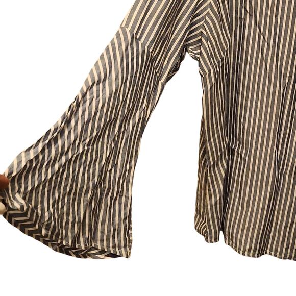 Ashley Stewart Blouse Women's 3X Lace Up Blue White Bell Sleeve NWOT - Picture 3 of 3